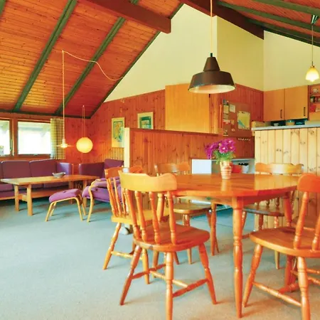 3 Bedroom Pet Friendly In Holiday home *