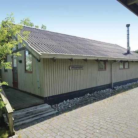 3 Bedroom Pet Friendly In *